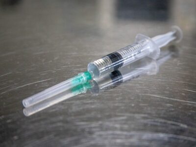 syringe for admistering vaccines